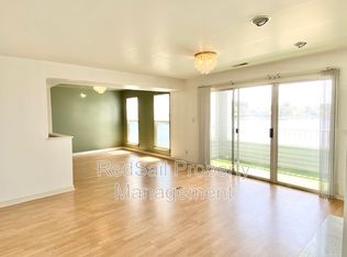212 Dockside Dr APT B, Hampton, VA 23669