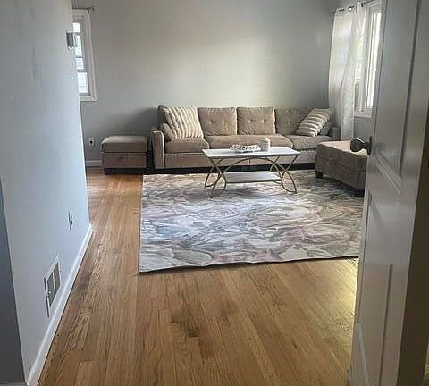 2nd image of 144 Greeley Ave