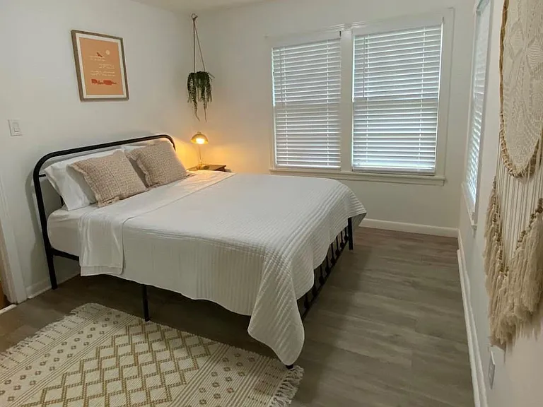 6208 Walnut Hills Dr — Photo 1