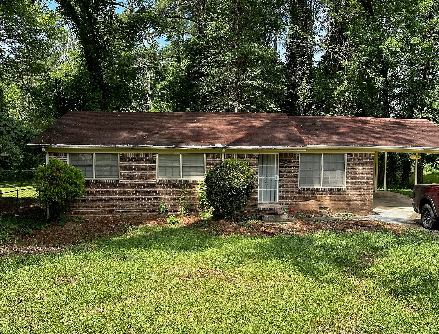 3 bed, 1184 sqft, $1,850 — Photo 1