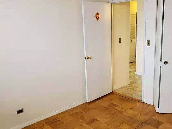 4th image of 41-40 Union St #16-V