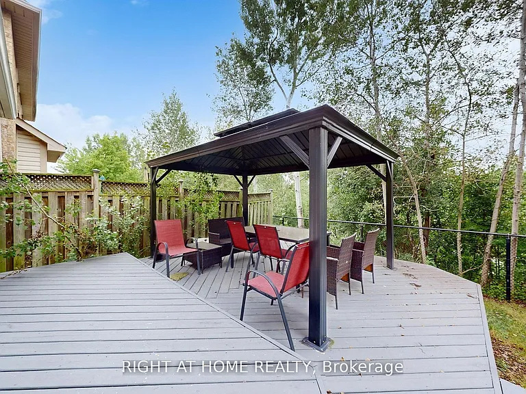 5160 Ravine Cres — Photo 8