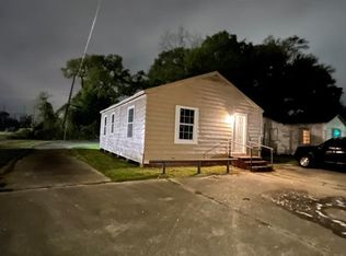 2201 N 16th St, Orange, TX 77630