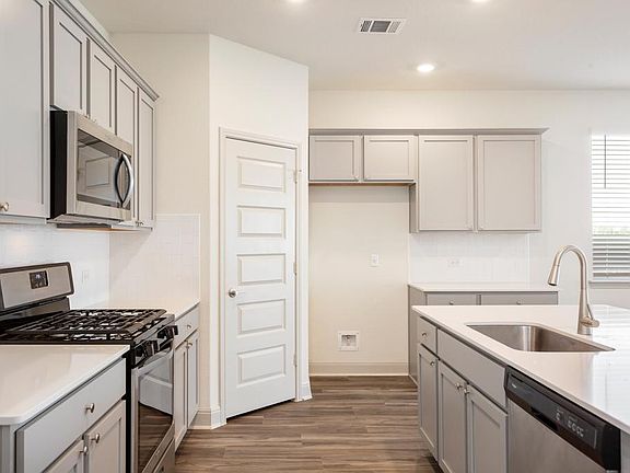 4th image of 17904 Curio Dr