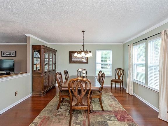 5th image of 5449 Portman Dr
