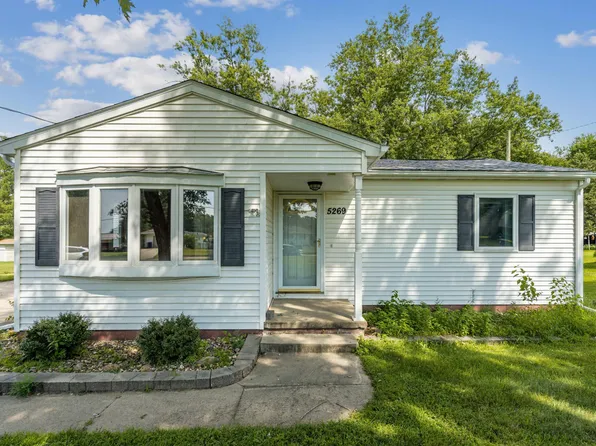 5269 Foulk Rd, Waterloo, IA 50702