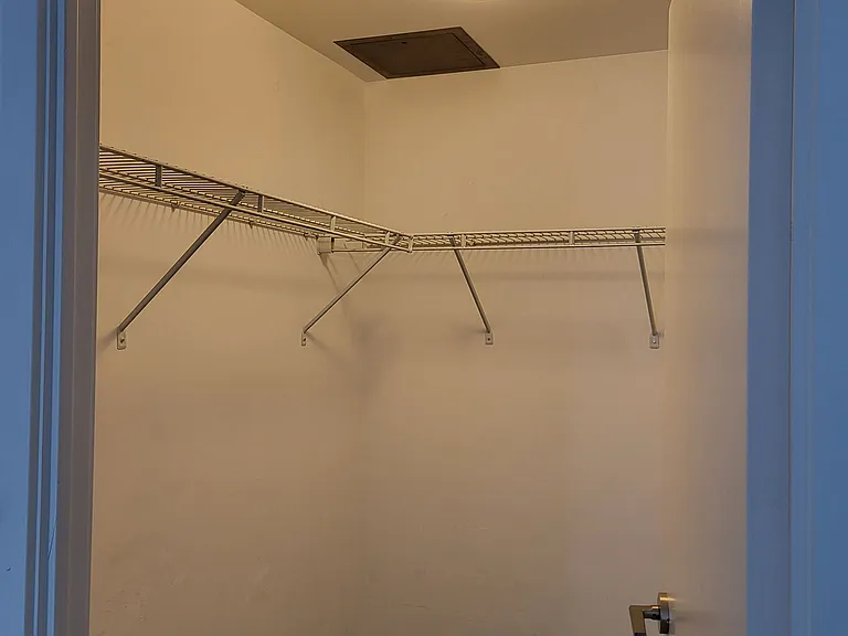 68 Shuter St #1106 — Photo 9