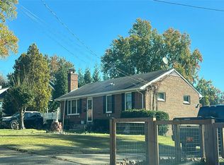 4907 Bristow Dr, Annandale, VA 22003