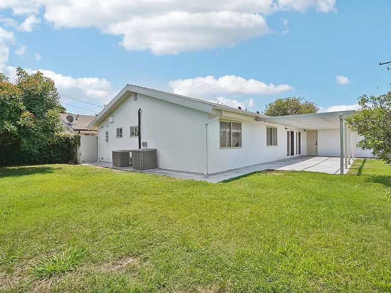 1539 W Stanford St #B — Photo 22