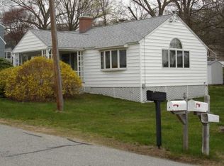 11 Bellaire Rd, Niantic, CT 06357