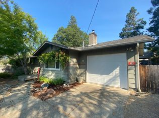 316 Terrace Dr, Cave Junction, OR 97523