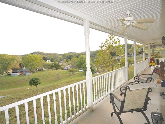 2nd image of 20 Crimson Oaks Dr