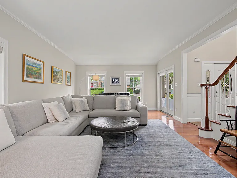 11 Maple Dr — Photo 9