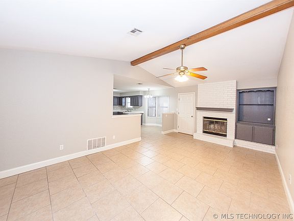 3rd image of 8923 N 119th East Ave