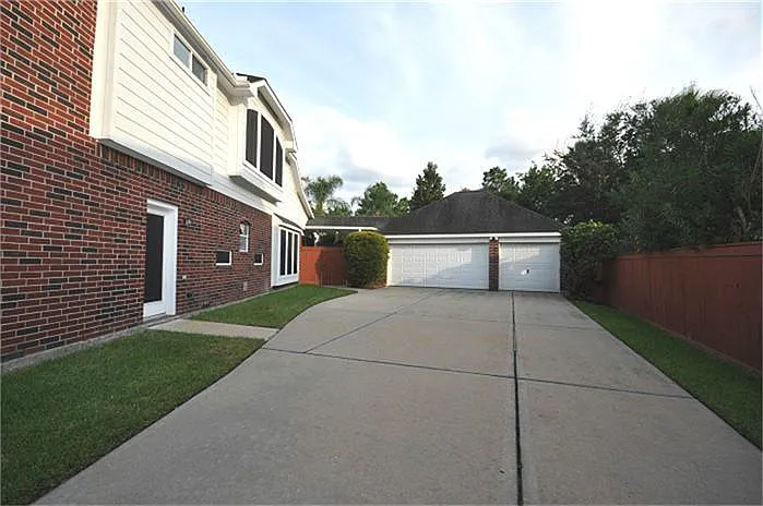 5710 Cielio Bay Ct — Photo 31