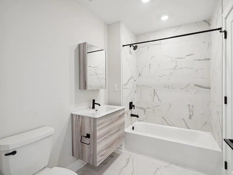 The Weston — Photo 8