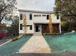 15 Bird Hill Rd, Lexington, MA 02421