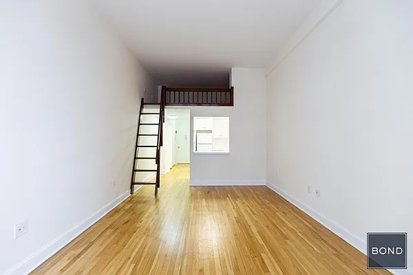 Rented by Bond New York | media 15