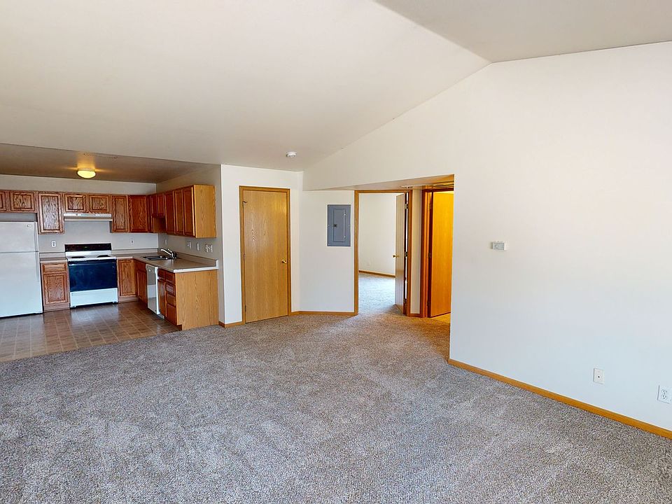 1st image of 101 N Hyland Ave Unit 8