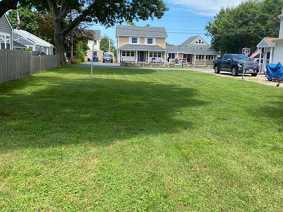 2nd image of 32 Harcourt Ave