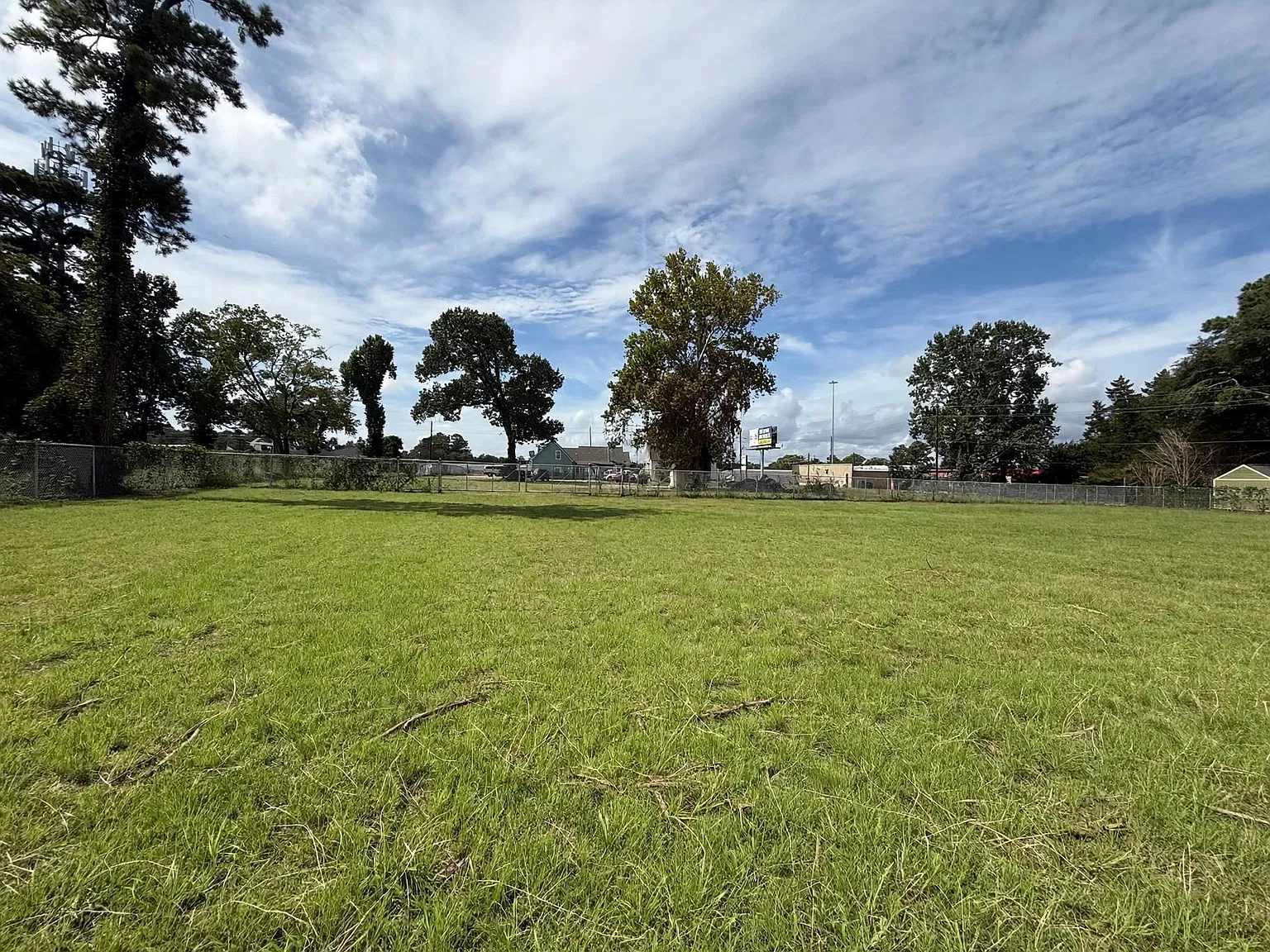 Studio, 1.0 bath, 640 sqft, $2,000 — Photo 3