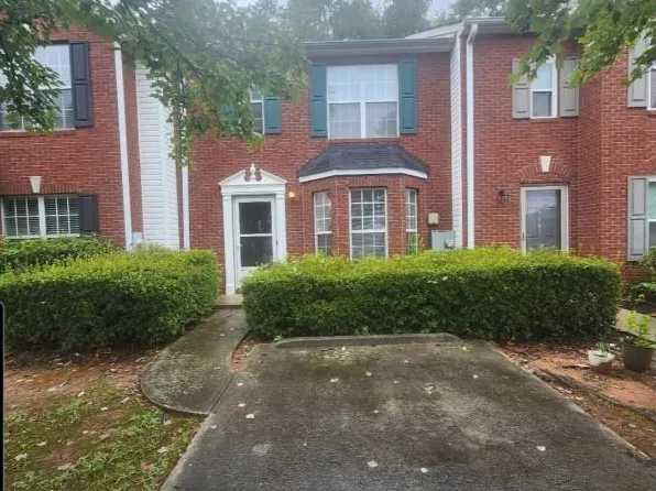 5587 Strathmoor Manor Cir, Lithonia, GA 30058