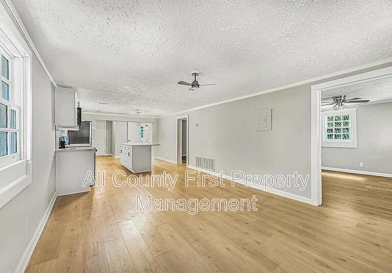 2845 3rd Ave SW #2845-1 — Photo 6