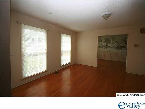 5th image of 6112 Valley Park Dr NW