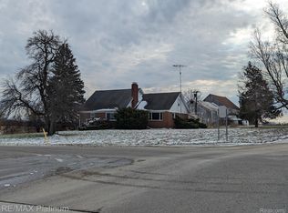1508 E Newark Rd, Lapeer, MI 48446