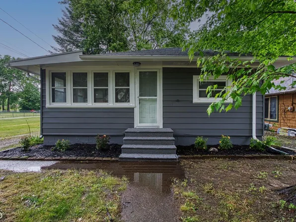 8310 Arlis St, Commerce Township, MI 48382