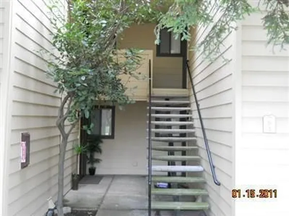 3715 Tallyho Dr APT 6, Sacramento, CA 95826