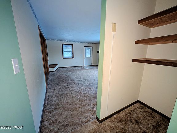 4th image of 787 Champlin Hill Rd