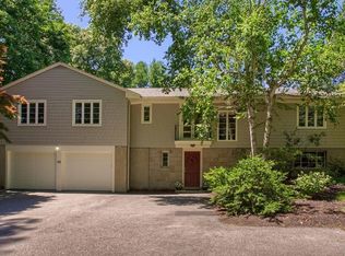 33 Coburn Hill Rd, Concord, MA 01742
