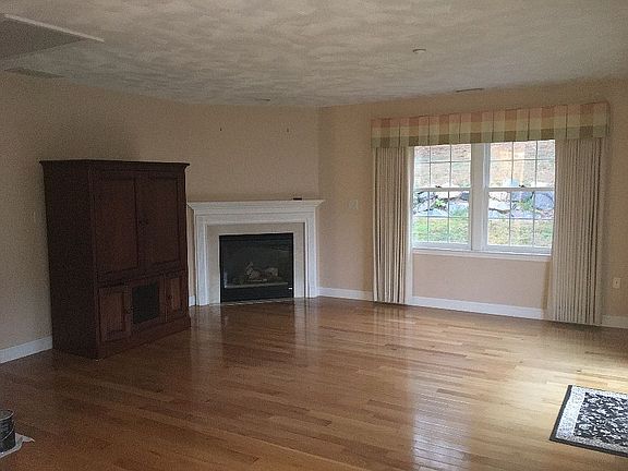 3rd image of 14 Northridge Dr