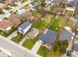 22 Worsley St, Hamilton, ON L8E 2E7