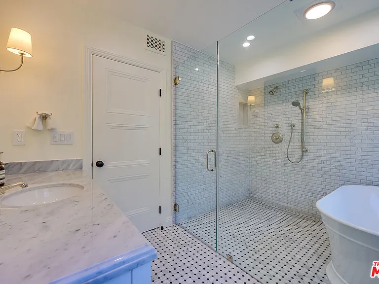 1007 Carol Dr — Photo 29