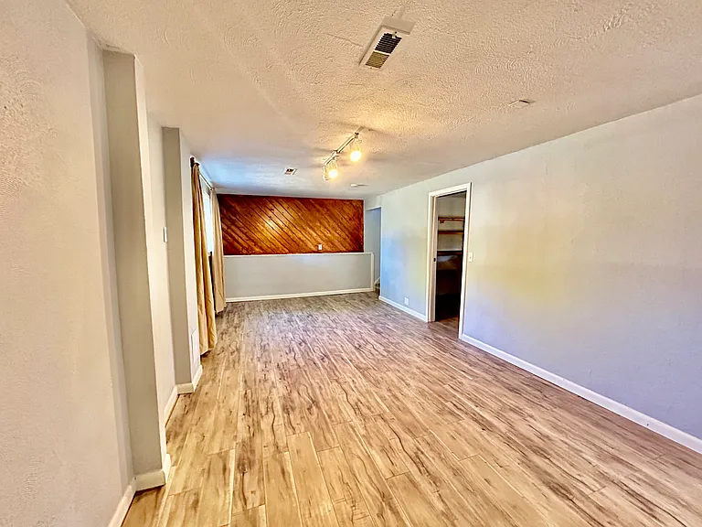 7531 Yates St — Photo 8