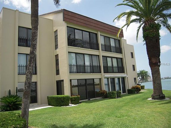 2nd image of 868 Bayway Blvd APT 309