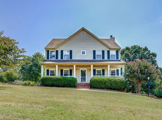 290 Diamond Rd, Salem, VA 24153