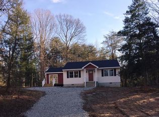 4493 River Rd W, Goochland, VA 23063