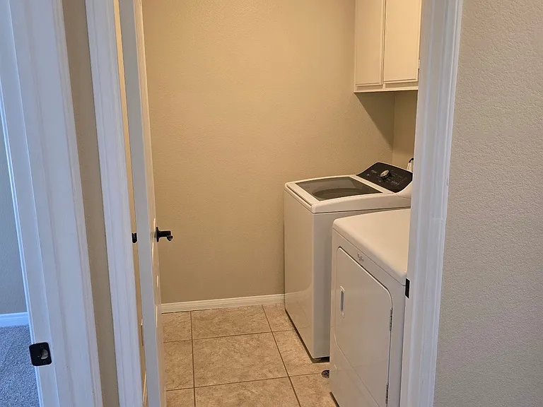 1919 Boulders Ln — Photo 14