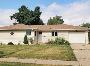 1307 B Ave, Vinton, IA 52349