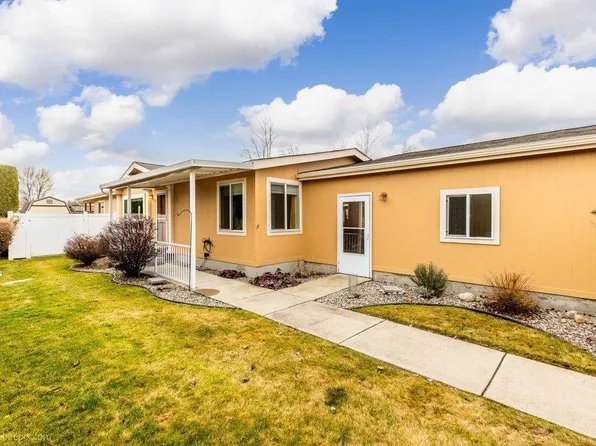 19414 E Augusta Ln, Greenacres, WA 99016