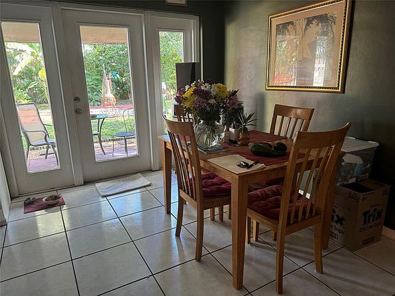 2nd image of 3211 SW 20th Street