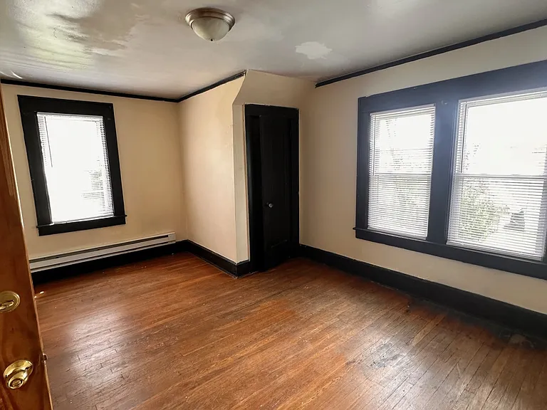 662 Spruce St #4 — Photo 4