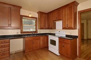 3rd image of 1665 Juno Ave