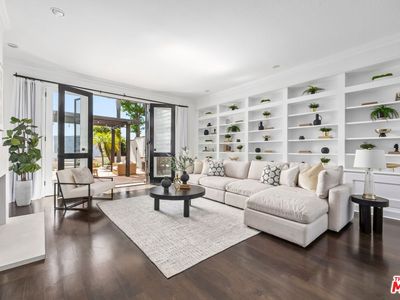 2241 Canyonback Rd, Los Angeles, CA, 90049