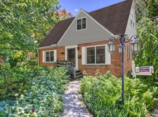 1014 Sunset Rd, Wheaton, IL 60189