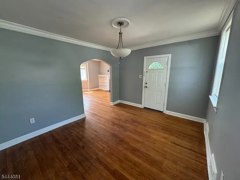 351 Ogden St — Photo 11