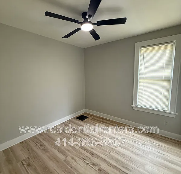 2724 N Palmer St — Photo 7